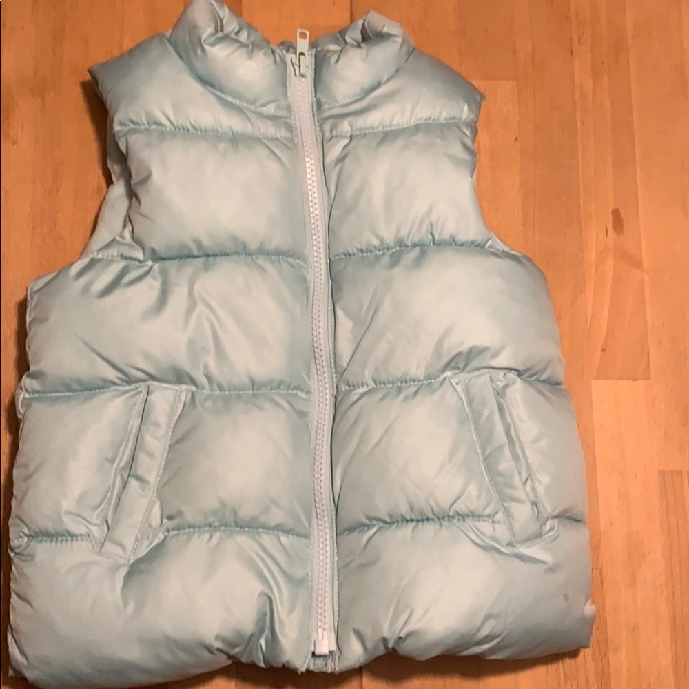 Old navy puffy vest 4t girls